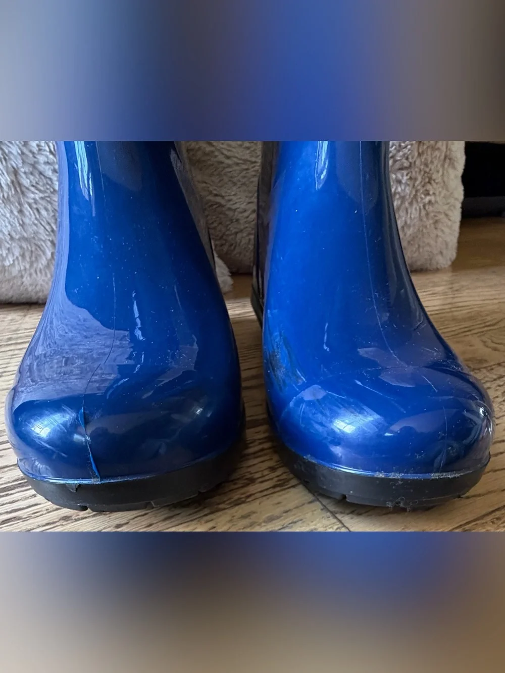 UGG Women’s 10 Blue Glossy Rubber Rain Boots Waterproof Made in USA Mid Calf